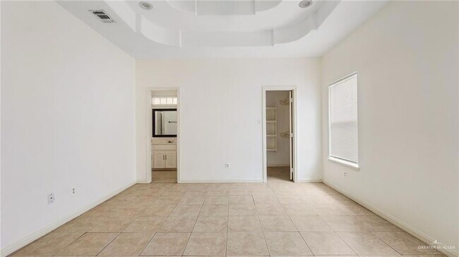 Building Photo - 2013 Agua Fina Ave