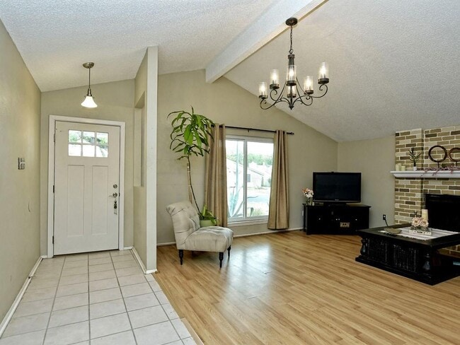 Building Photo - 11108 Applewood Dr