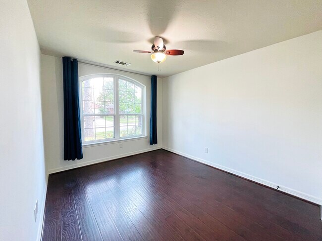 Third bedroom - 14511 Enola Dr