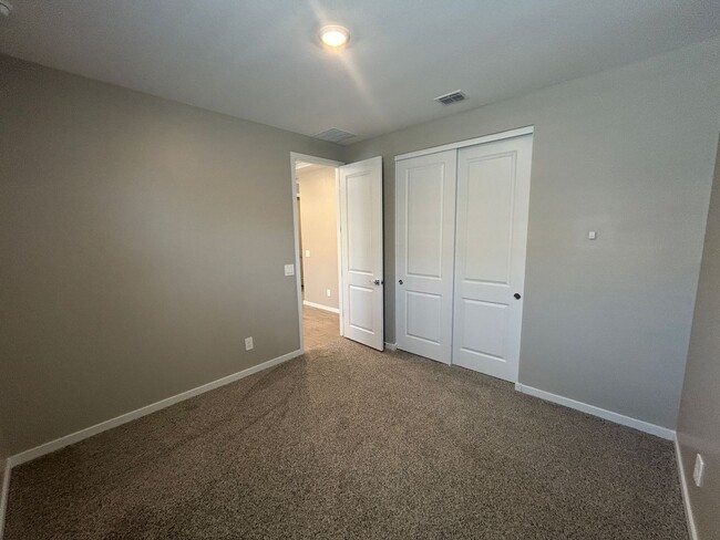 Building Photo - 17347 W Sanna St