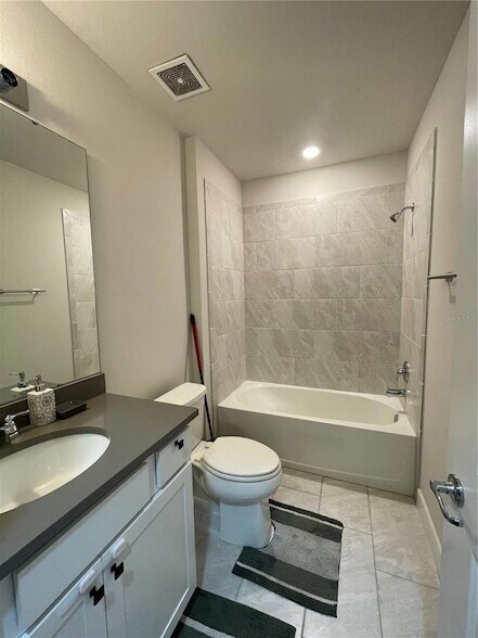 Building Photo - 30543 Thunderbird Dr
