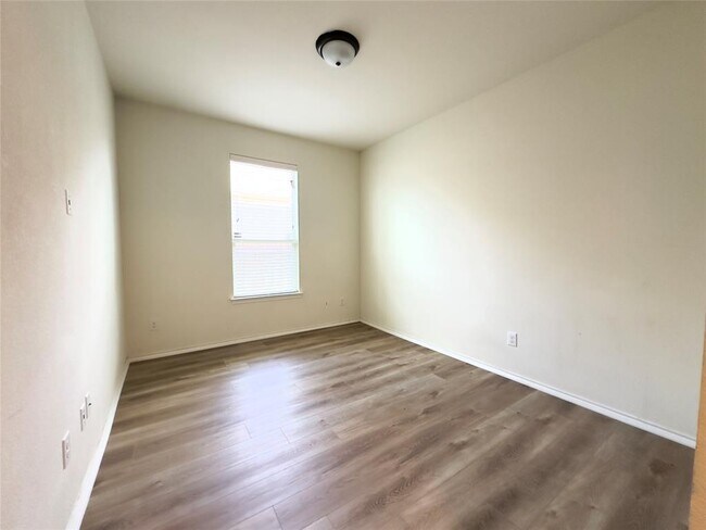 Building Photo - 12409 Franklin D Roosevelt St