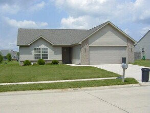 Building Photo - Newer built 3bed/2bath home in West Lafayette. Large 2 car garage.