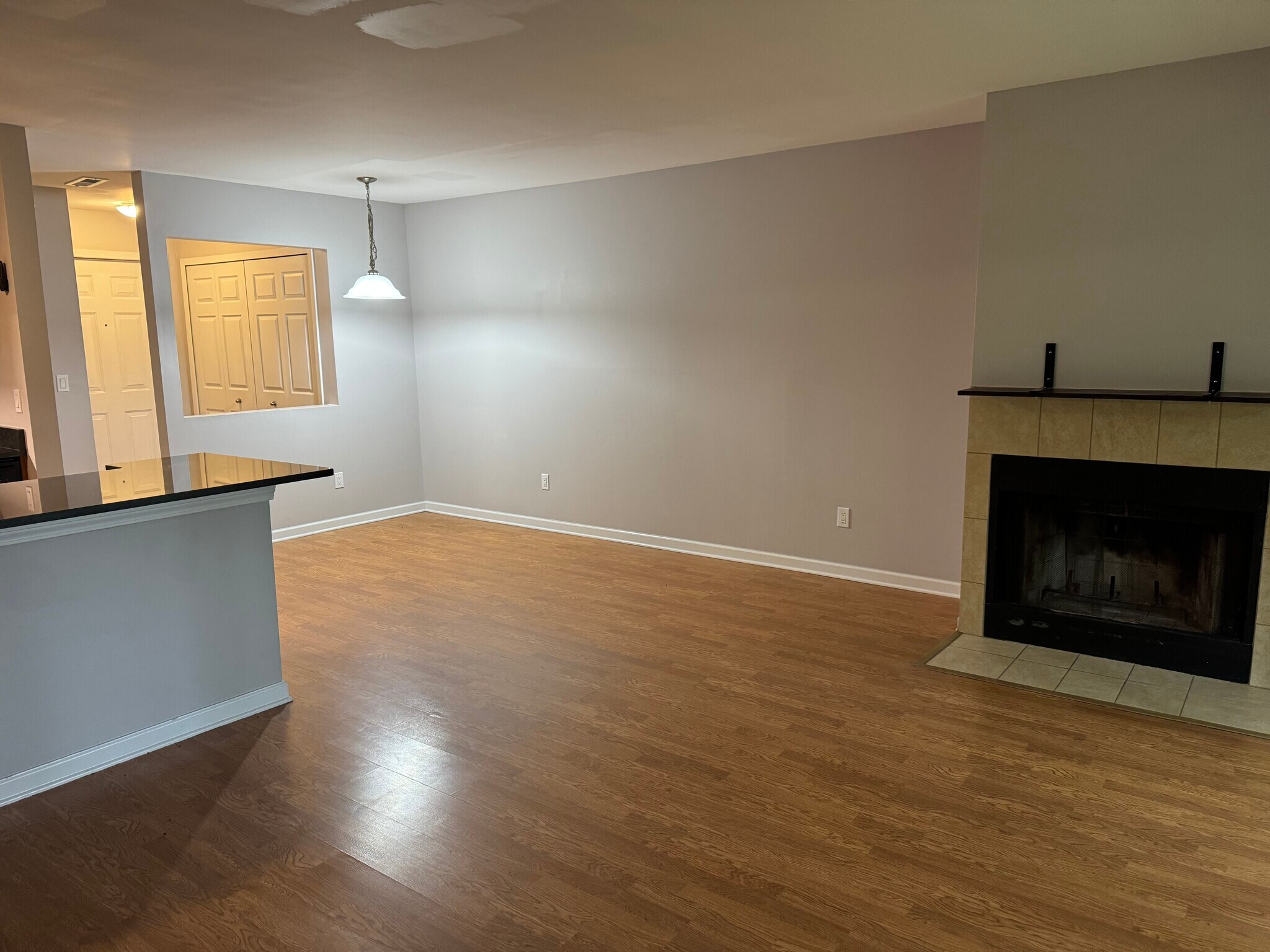 Building Photo - 2916 Davison Ave