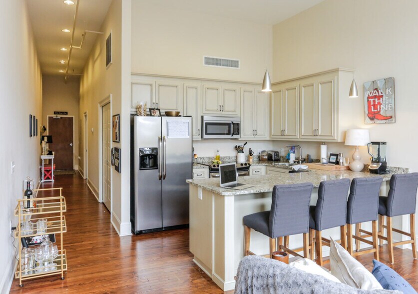 Primary Photo - 369-371 2nd St