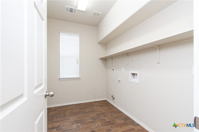 Building Photo - 2403 Black Orchid Dr