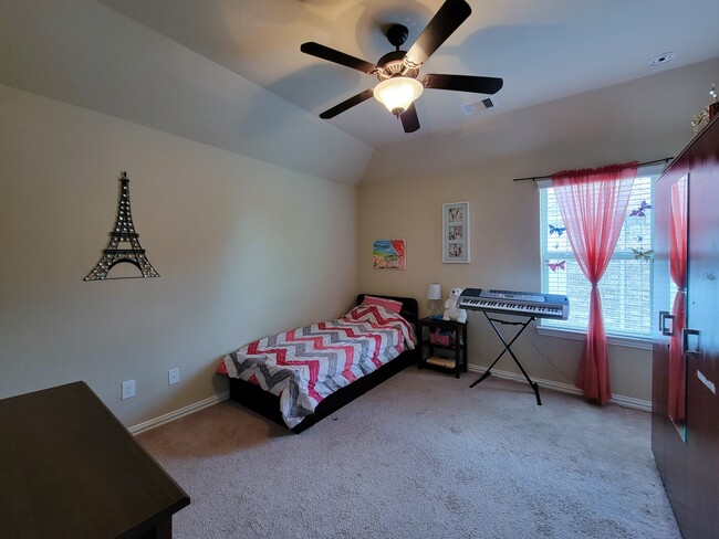 Building Photo - 715 Charleston Heights Ln