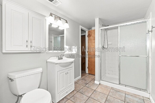 Building Photo - 852 S Quail Way