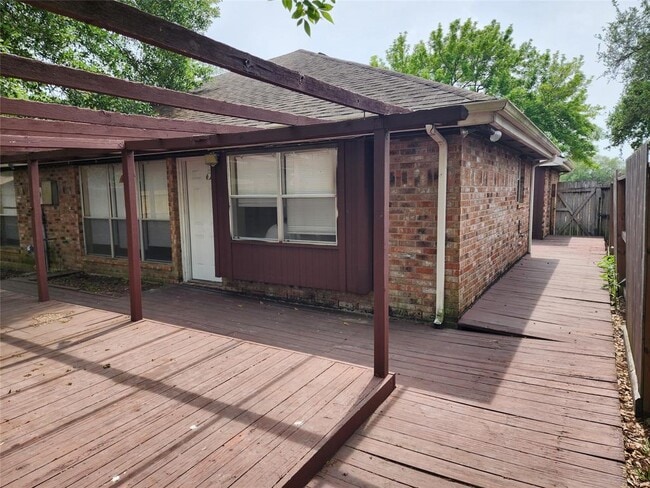 Building Photo - 4823 Northfork Dr