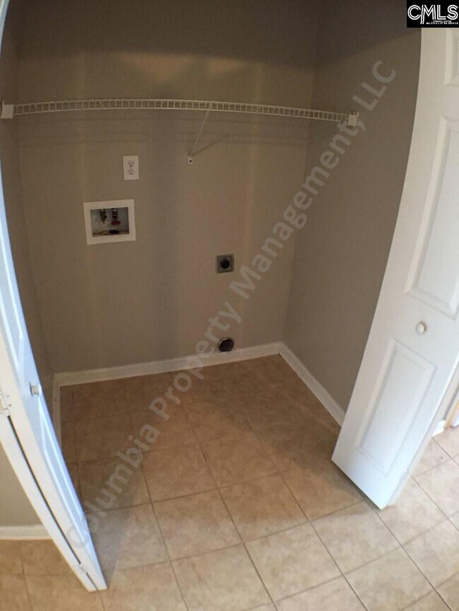 Building Photo - 541 Summit Terrace Ct