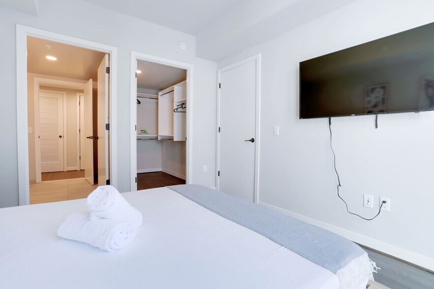 Building Photo - 1122 N Hudson St