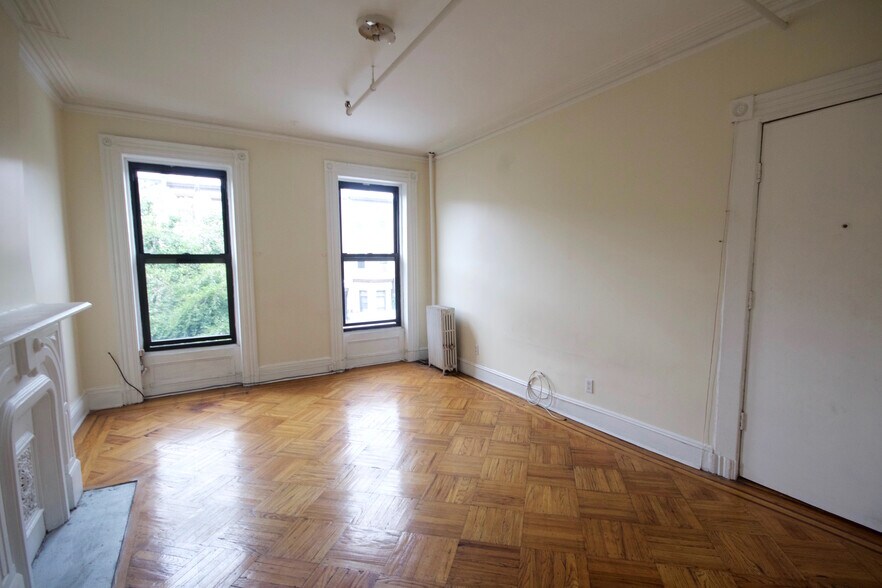 Building Photo - 41 Halsey St