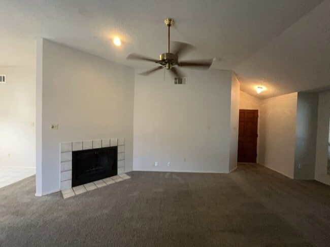 Building Photo - 1037 Stableway Ln