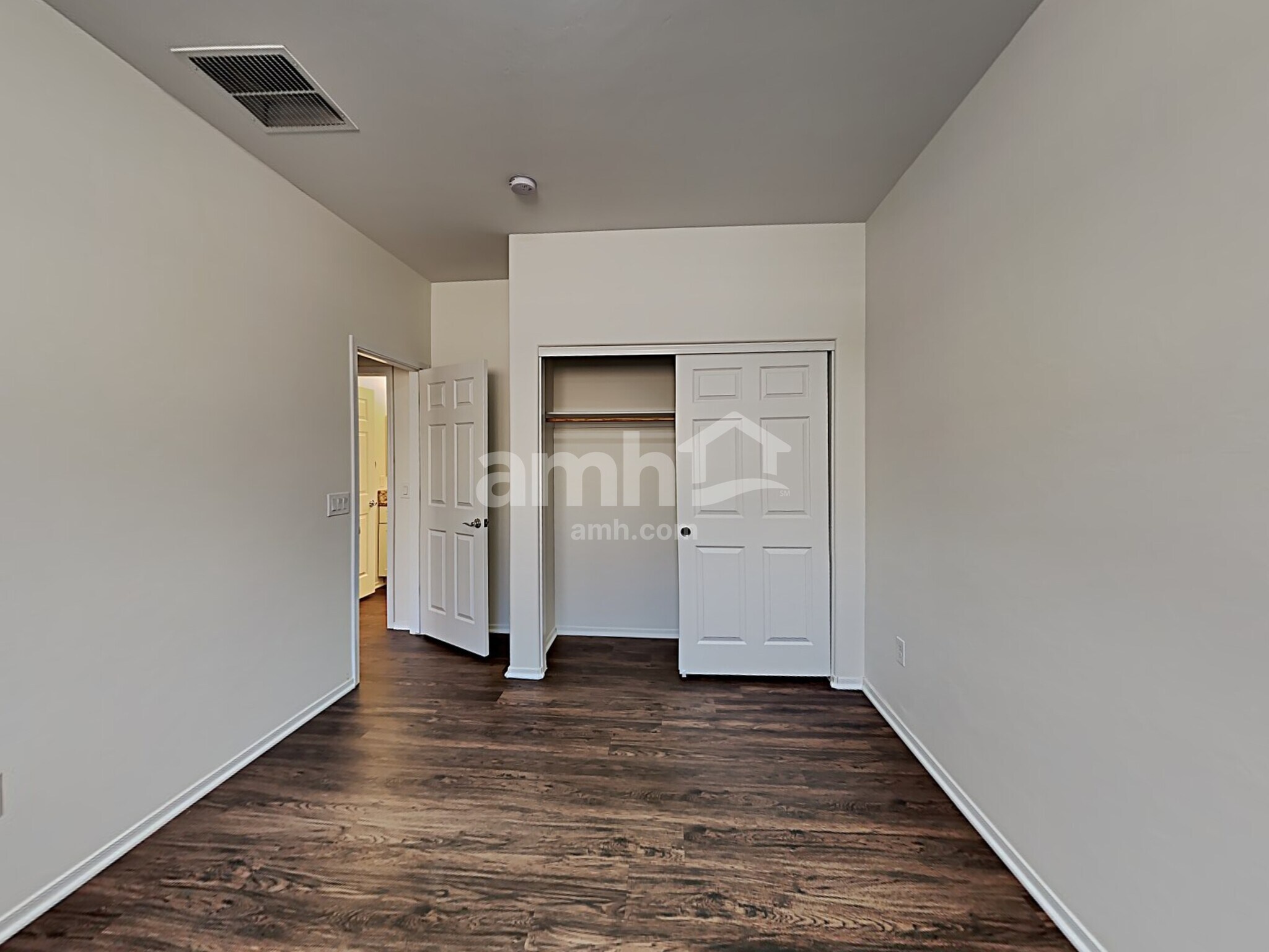 Building Photo - 568 W Camino Parrilla