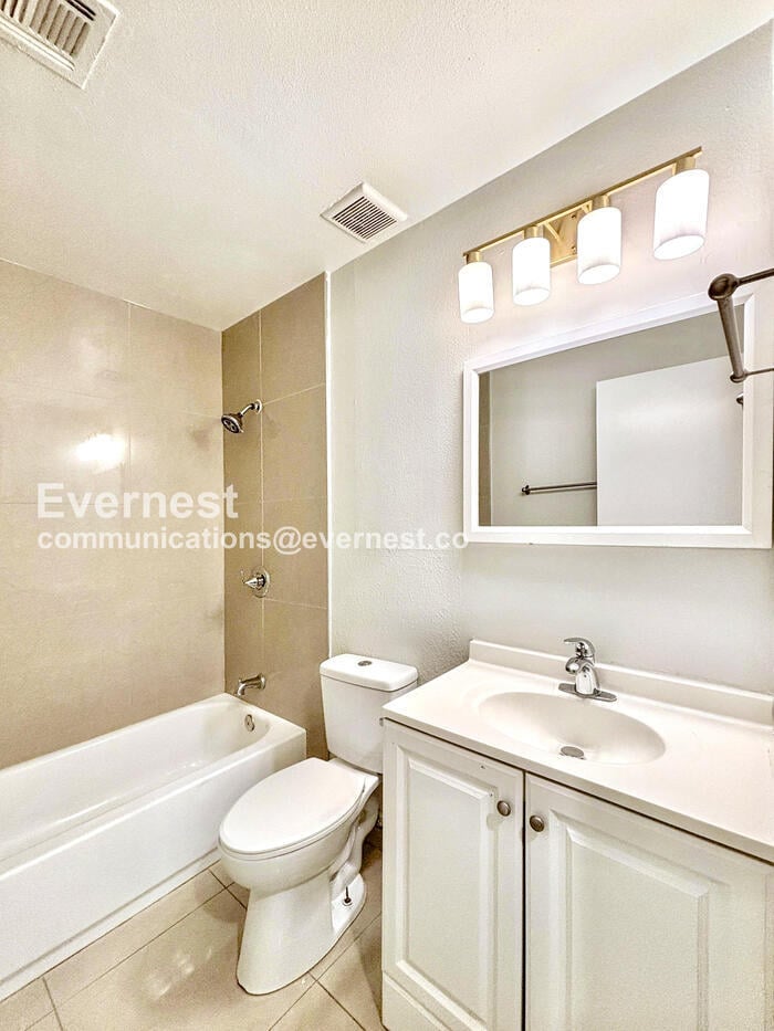 Building Photo - 33892 Sky Blue Water Trl