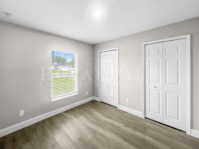 Building Photo - 4BR/2BA Home with High Ceilings, Garage & Large Kitchen Island