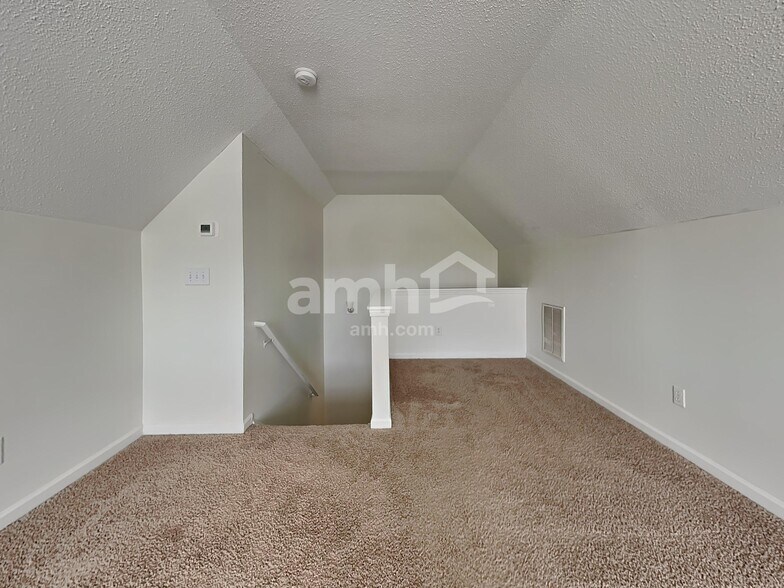 Building Photo - 204 Appleton Ln