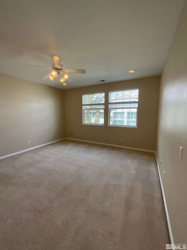 Building Photo - 2847 Falcon Ridge Dr