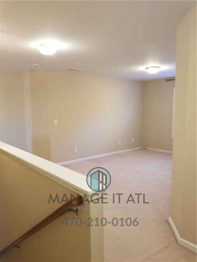 Building Photo - Beautiful 5BR/4BA Home in Just 5 Min from MALL OF GA