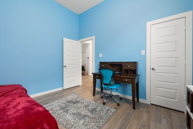 Building Photo - 6722 Waxbill Rd