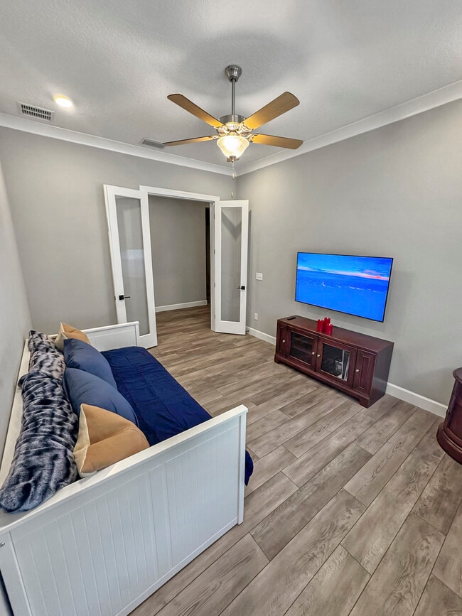 Building Photo - 179 Sparrow Crk Dr