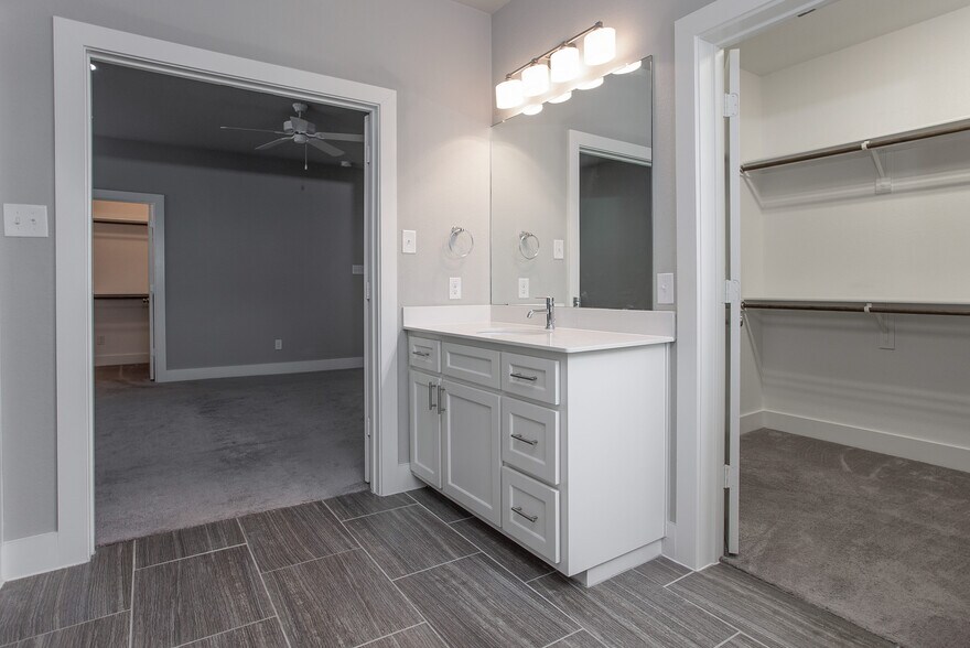 Master Bath attached to Master Bedroom w/2nd Large Master Closet - 212 Wimberly Street