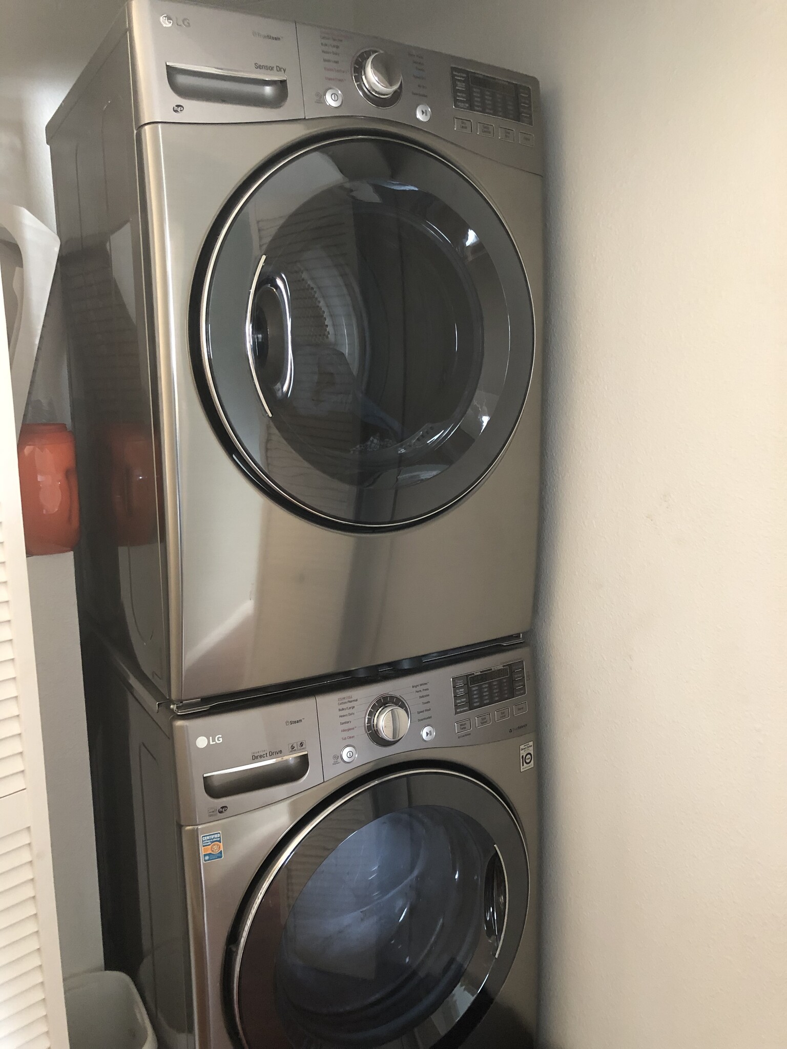 Washer/dryer - 747 H Ave