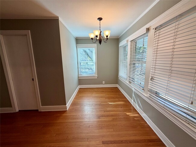 Building Photo - 1621 Cherryhurst St