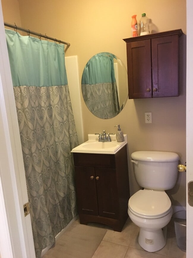 Building Photo - 813 Greenwood Ave