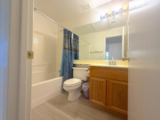 Building Photo - 19858 N 33rd Pl