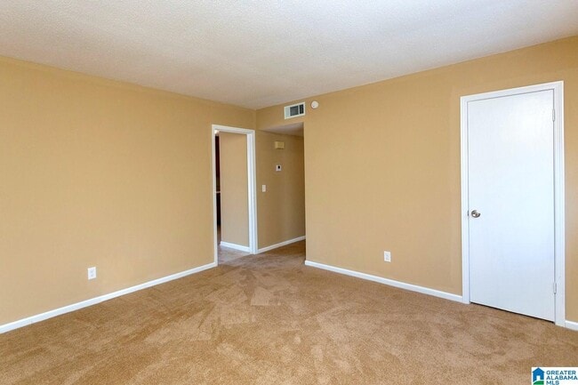 Building Photo - 119 20th Ct E