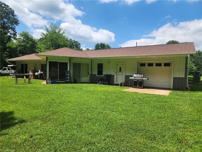 Building Photo - 59 Pear Tree Ln