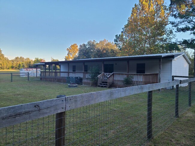 Building Photo - 10501 SW State Rd 45