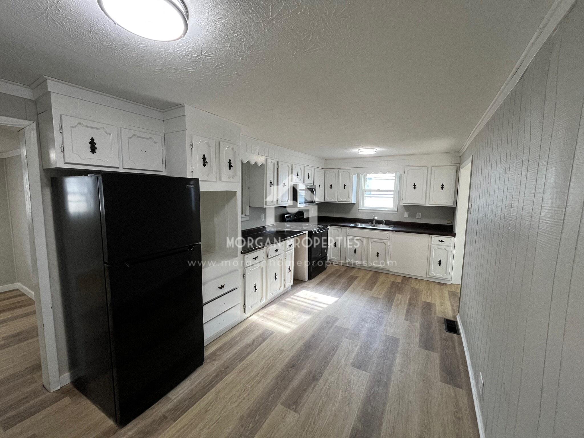 Building Photo - 324 Park Ave