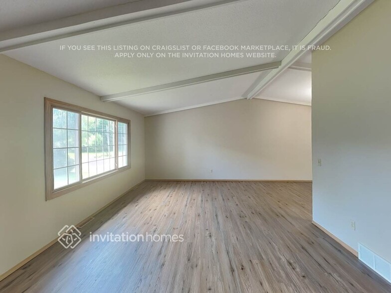 Building Photo - 7701 Queen Ave N