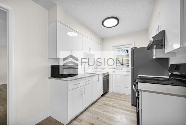 Building Photo - 881 SW 74th Terrace