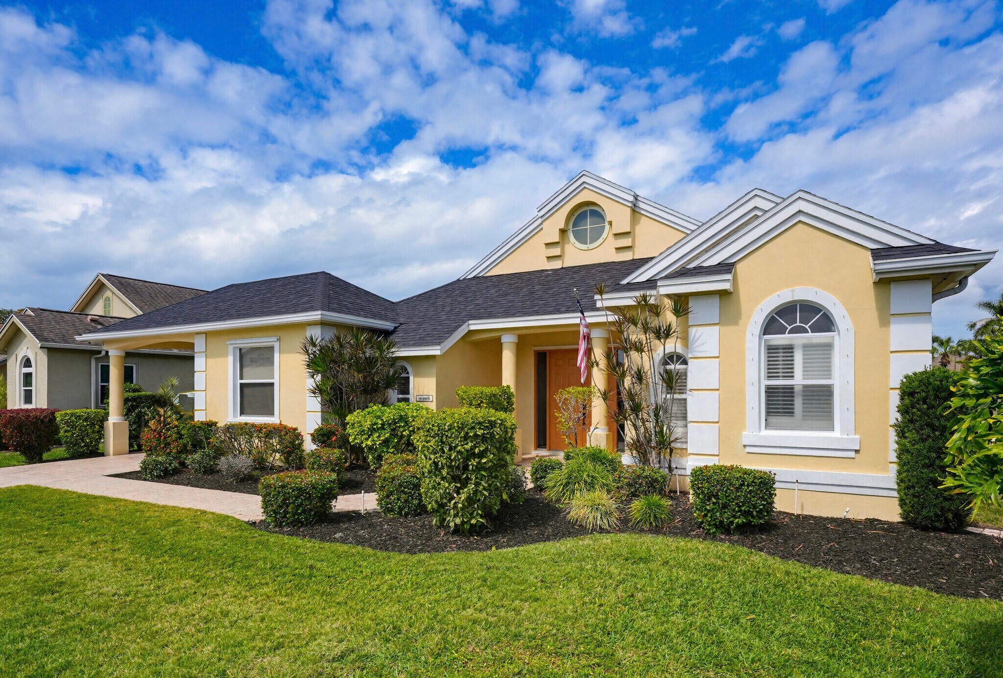 Building Photo - 4423 Shark Dr