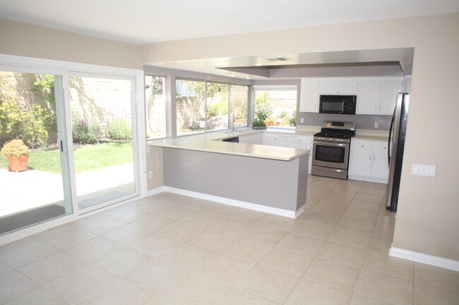 Building Photo - 4518 Henley Ct