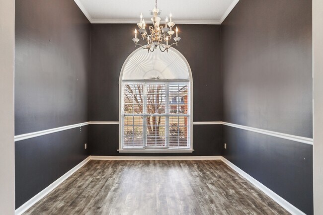 Building Photo - 204 Birch Dr