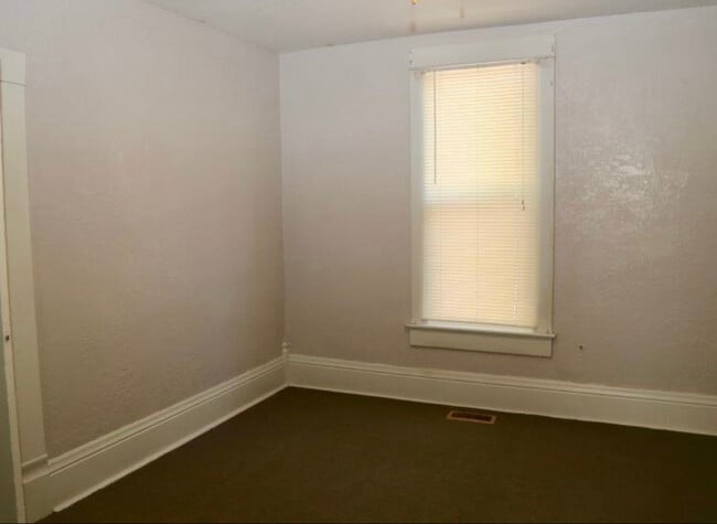 Building Photo - 510 E 7th Ave