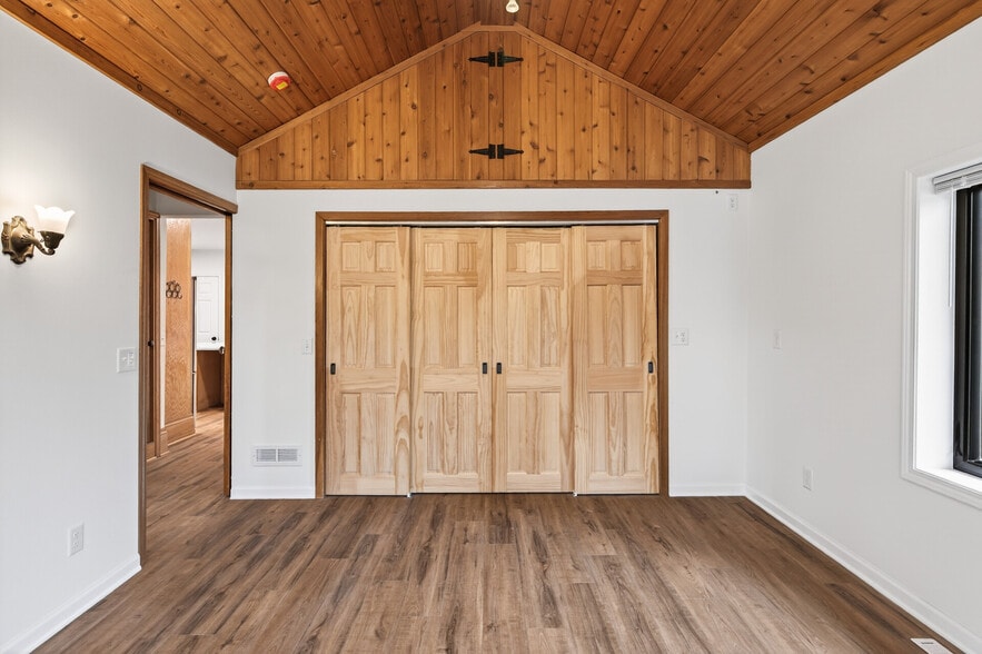 Building Photo - 4437 1st Ave S