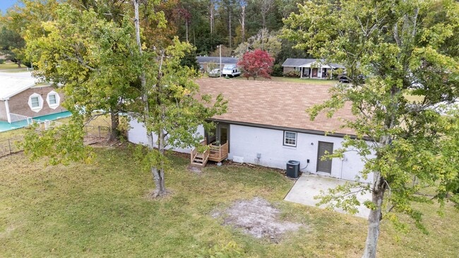 Building Photo - 116 Shepard St