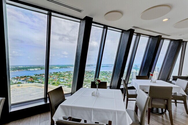 Building Photo - 3000 N Ocean Dr