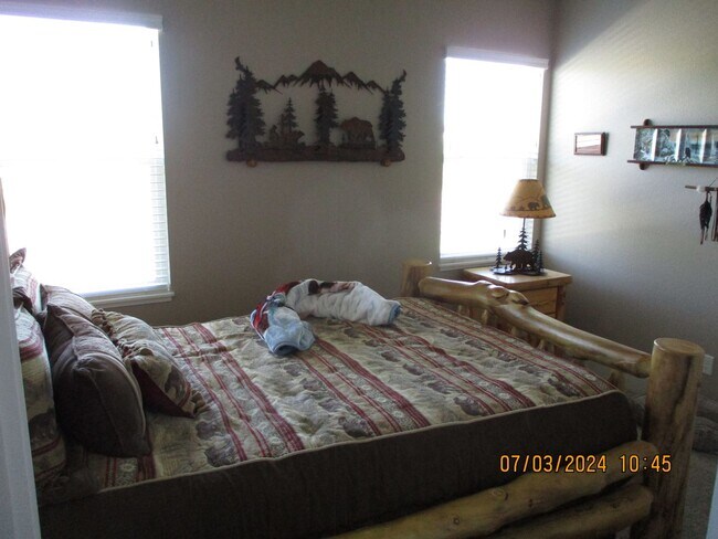 Building Photo - Dog Friendly! Beautiful 3 Bedroom, 2 Bath Ranch in Berthoud!