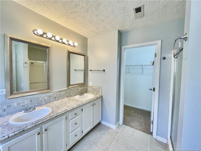 Building Photo - 4226 Donegal Dr