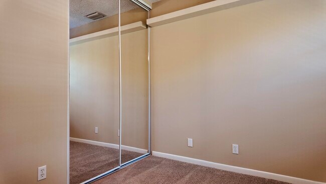 Building Photo - 5418 Firenze Dr