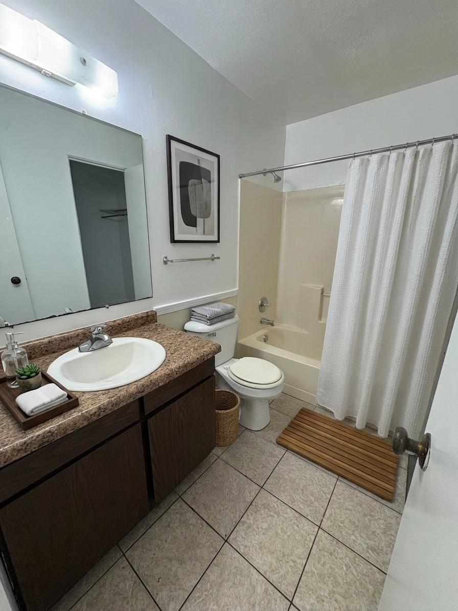 Building Photo - 1306 W Michigan Ave