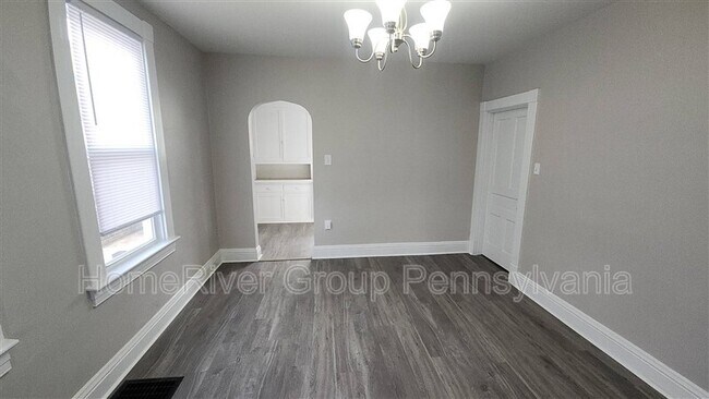 Building Photo - 303 Shady Ave