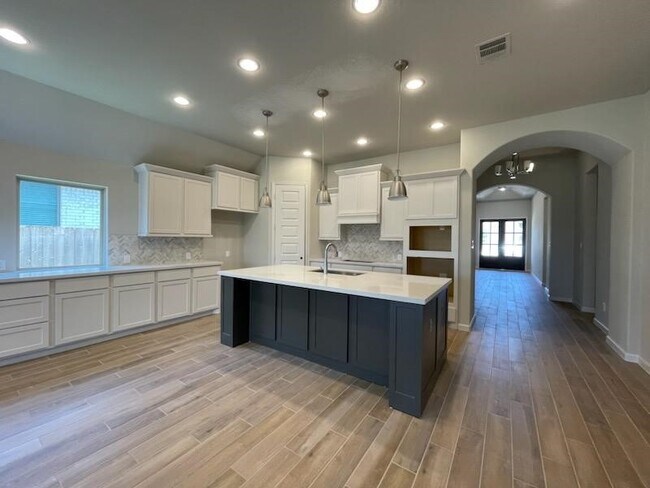 Building Photo - 29619 Sterling Knoll Dr
