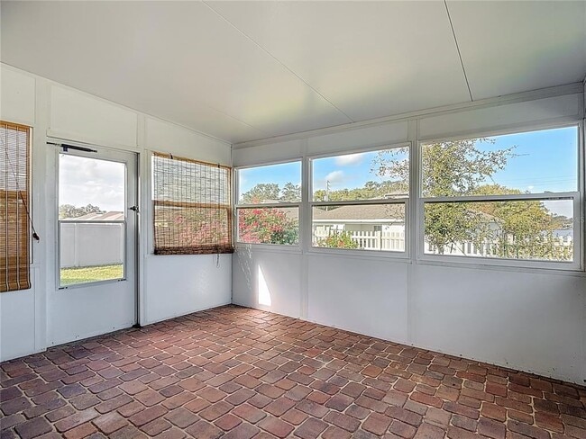 Building Photo - 928 Cambridge Dr